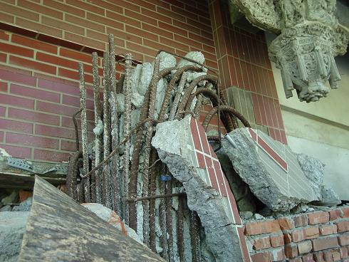 钢筋.JPG 钢筋.JPG