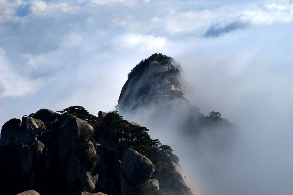 云涌莲花峰.jpg 云涌莲花峰.jpg